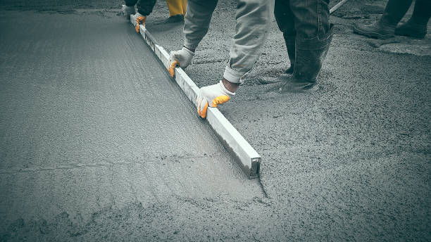 Best Custom Concrete Contractor  in Charleston, IL